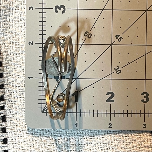 Vintage | Green Turquoise Chip Inlay Stamped Alpaca Mexico Cuff Bracelet - Picture 16 of 16